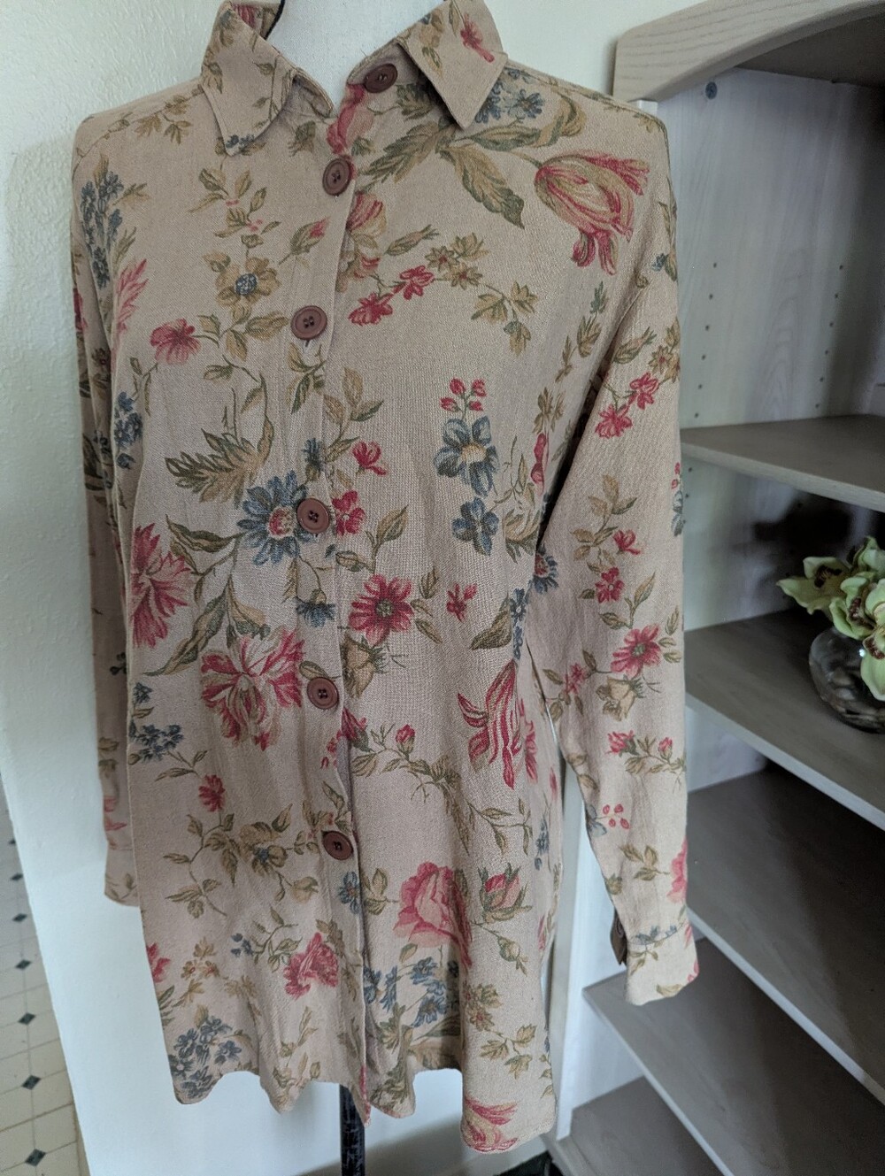 Vintage Express brand button up top.